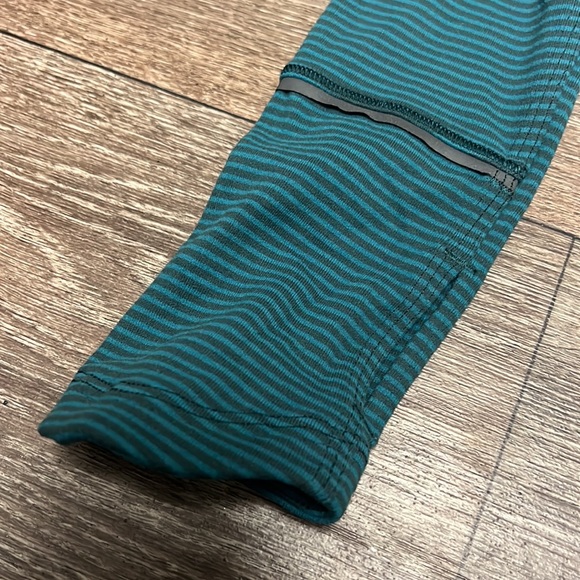Lululemon Long Sleeve Fitted Top | Size 2 - Picture 2 of 5